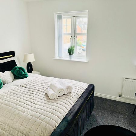 Harmony House 3 Bedroom New Build For Families, Contractors, Black Country Museum Sleeps 6 팁턴 외부 사진