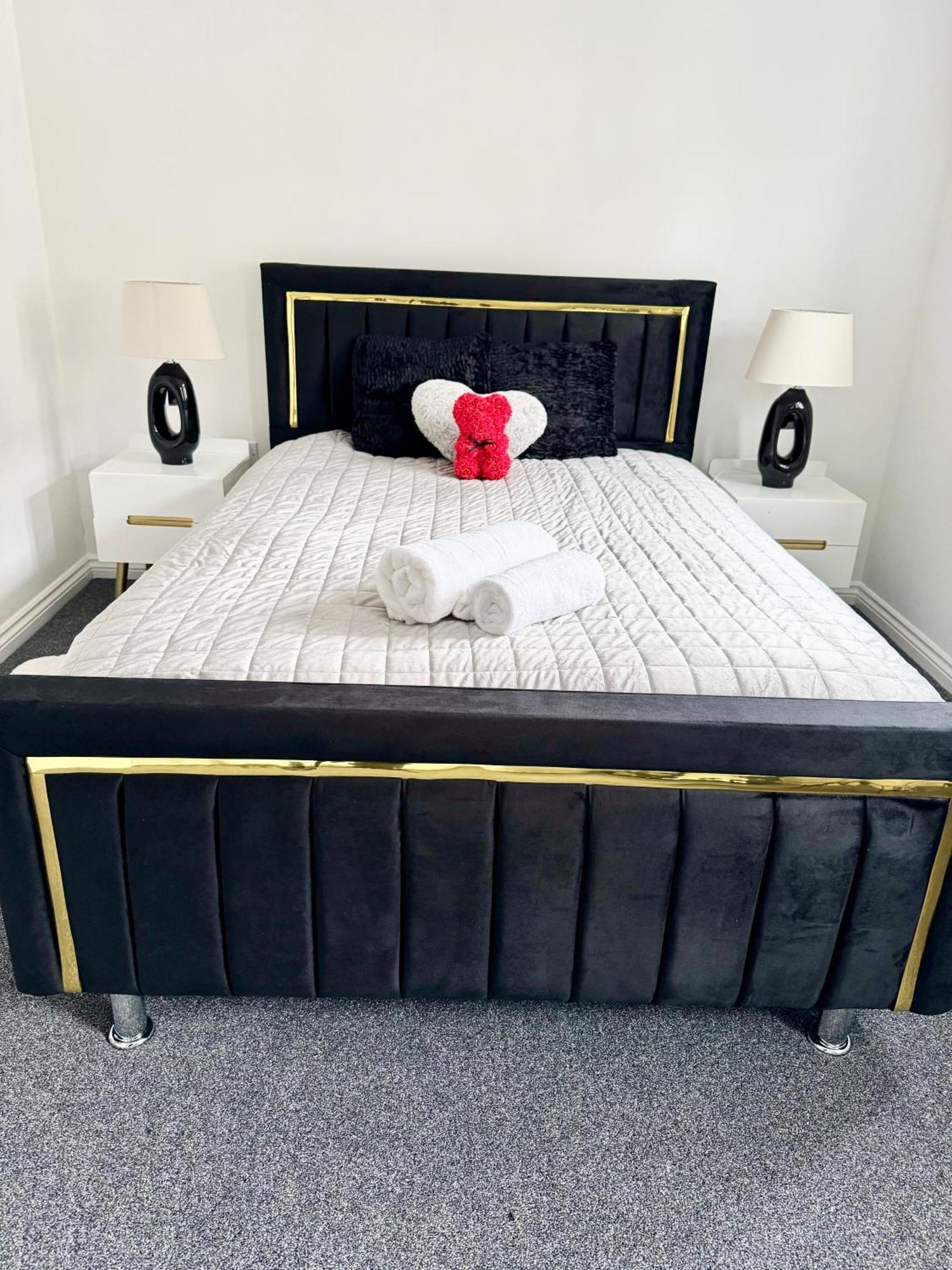 Harmony House 3 Bedroom New Build For Families, Contractors, Black Country Museum Sleeps 6 팁턴 외부 사진