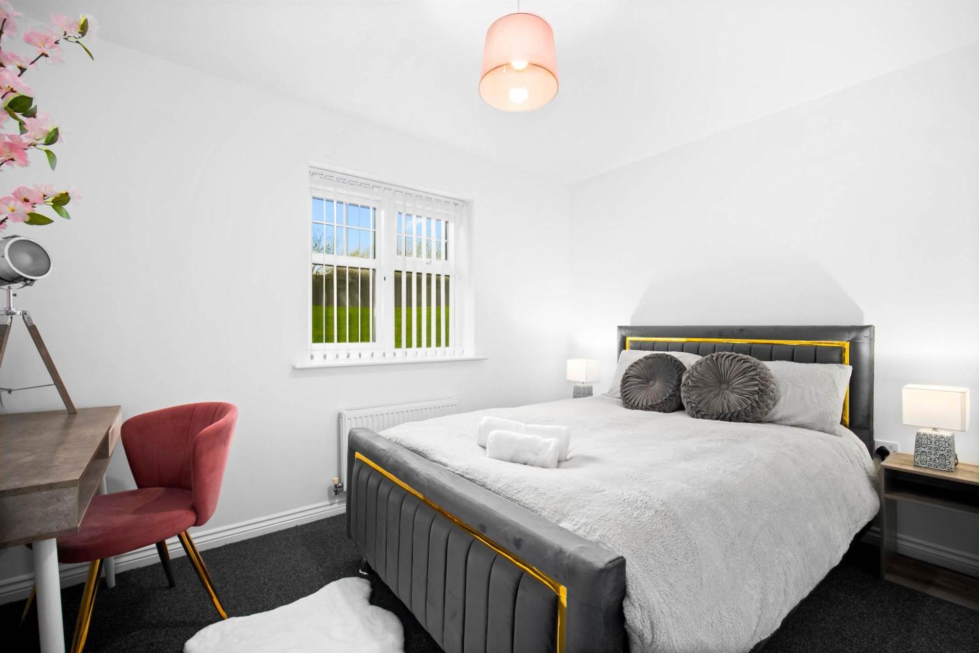 Harmony House 3 Bedroom New Build For Families, Contractors, Black Country Museum Sleeps 6 팁턴 외부 사진