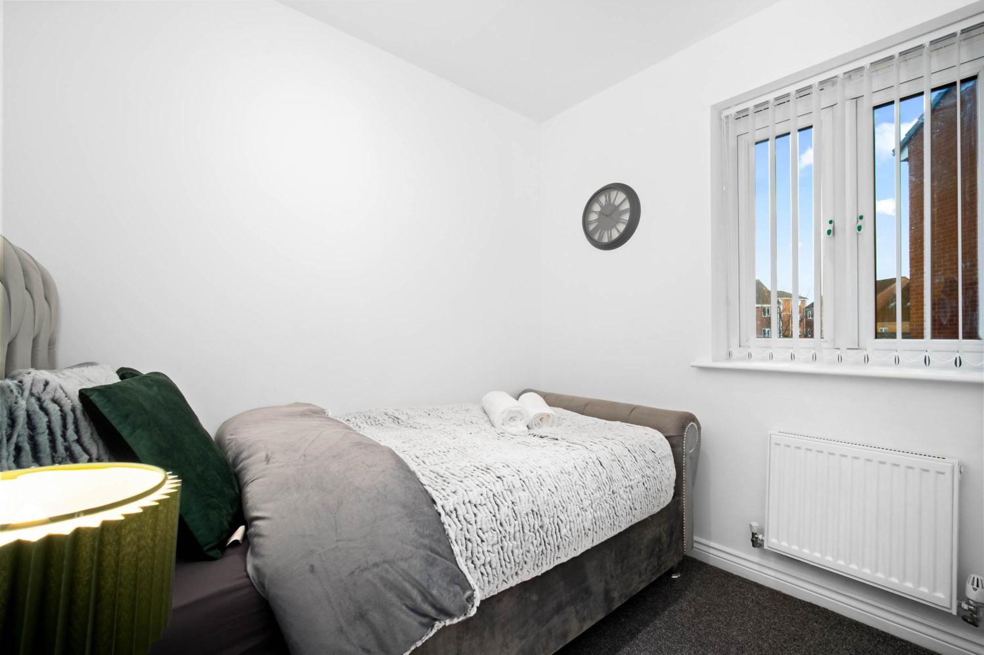 Harmony House 3 Bedroom New Build For Families, Contractors, Black Country Museum Sleeps 6 팁턴 외부 사진