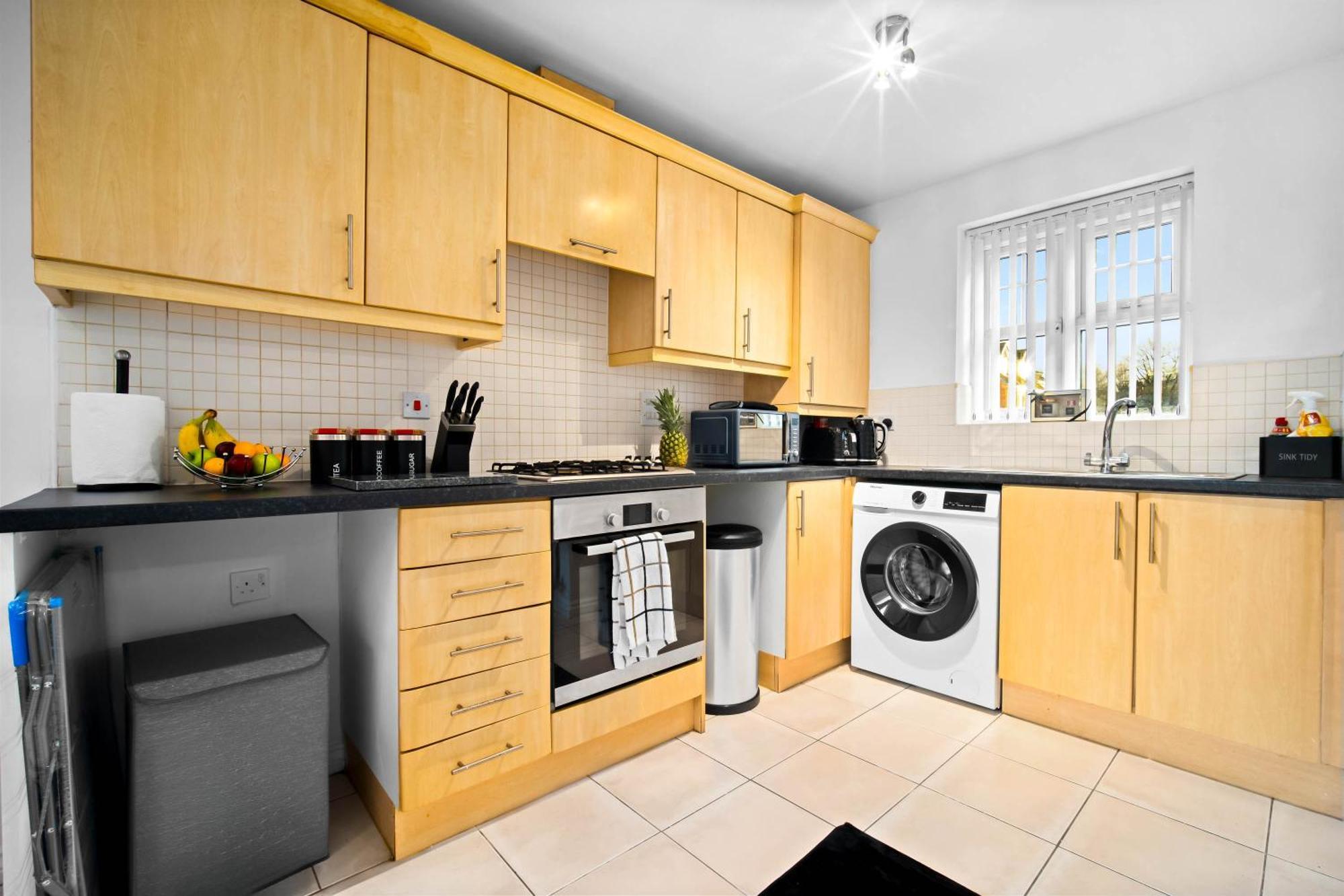 Harmony House 3 Bedroom New Build For Families, Contractors, Black Country Museum Sleeps 6 팁턴 외부 사진